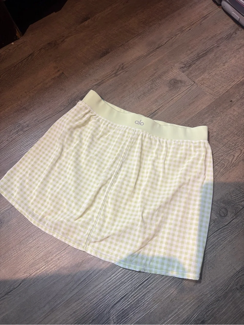 Alo Women’s lime Green Sheet Mesh Gingham Skort